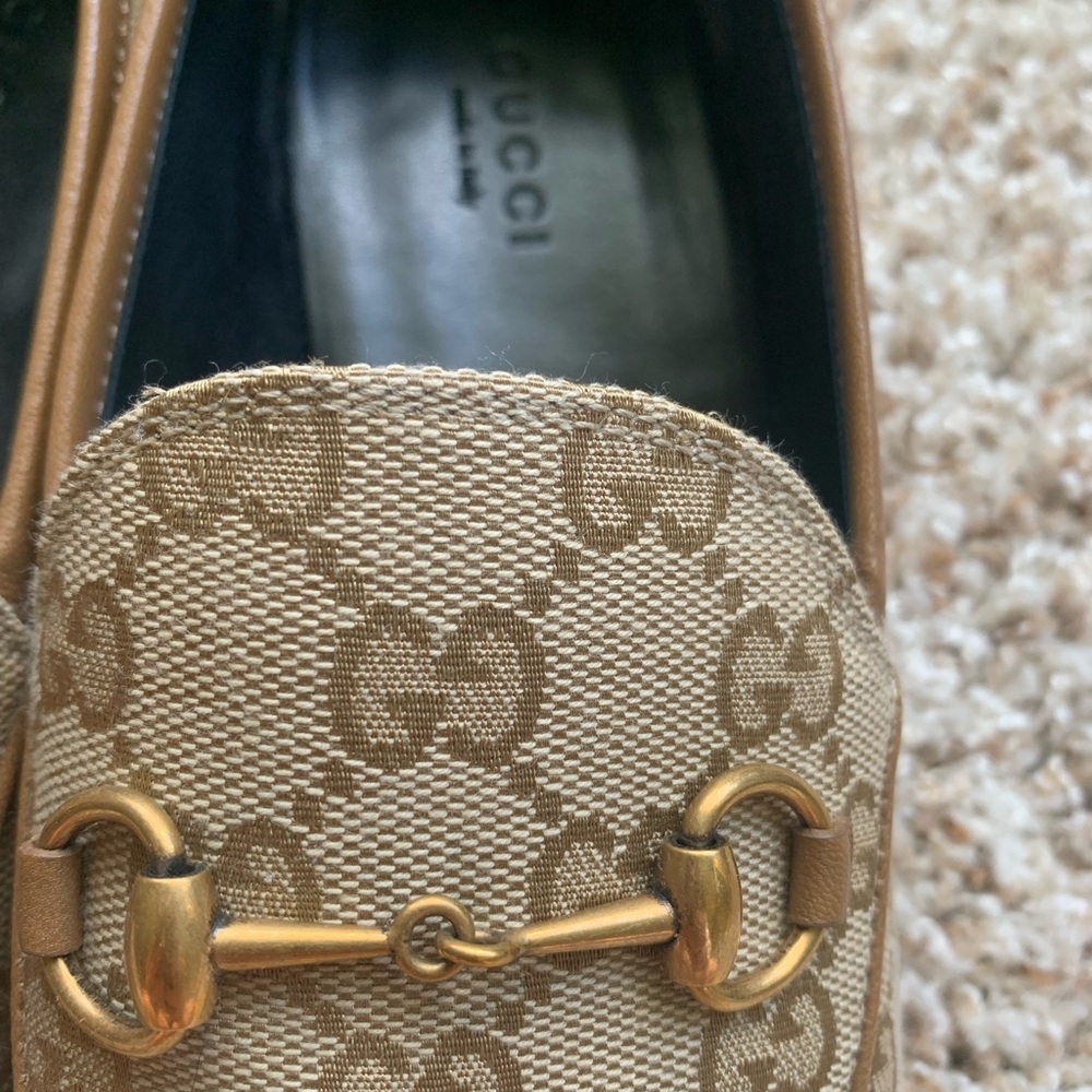 Gucci Beige Monogram Loafers for Women - Picture 7 of 9